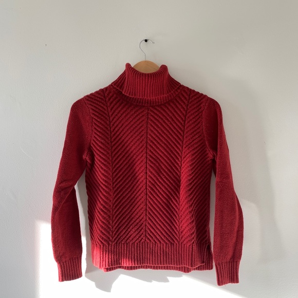 Banana Republic Red Turtleneck Sweater - Picture 1 of 2